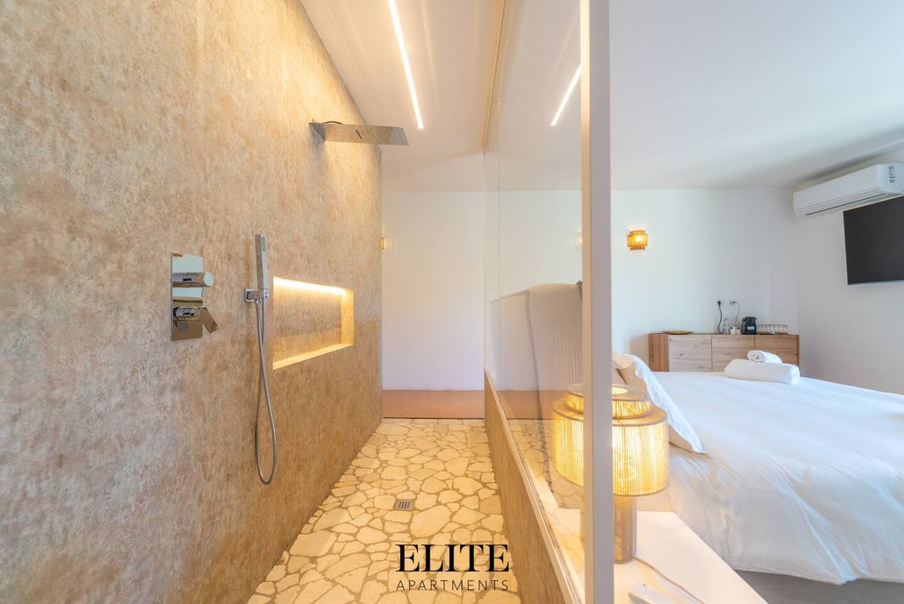 luxury-suite-con-vista-piscina-2-01