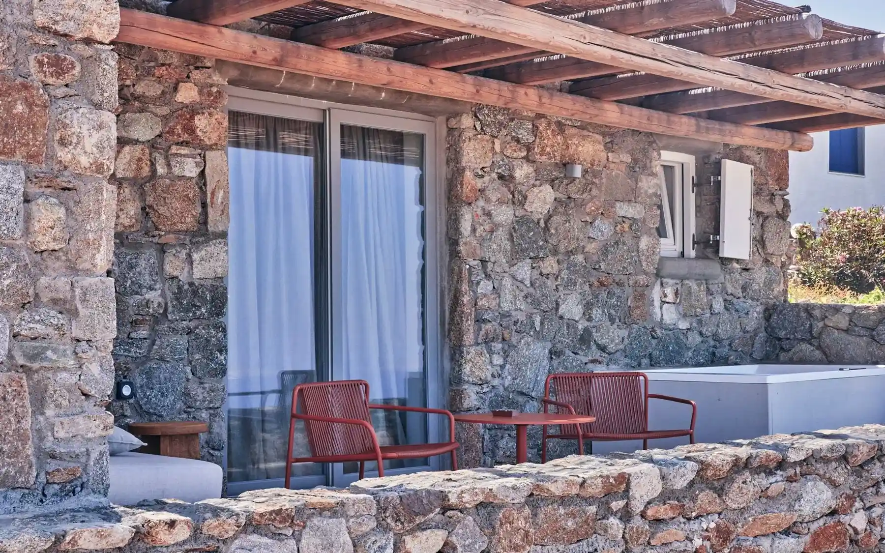 10 - Mykonos Fanari esterno suite in pietra