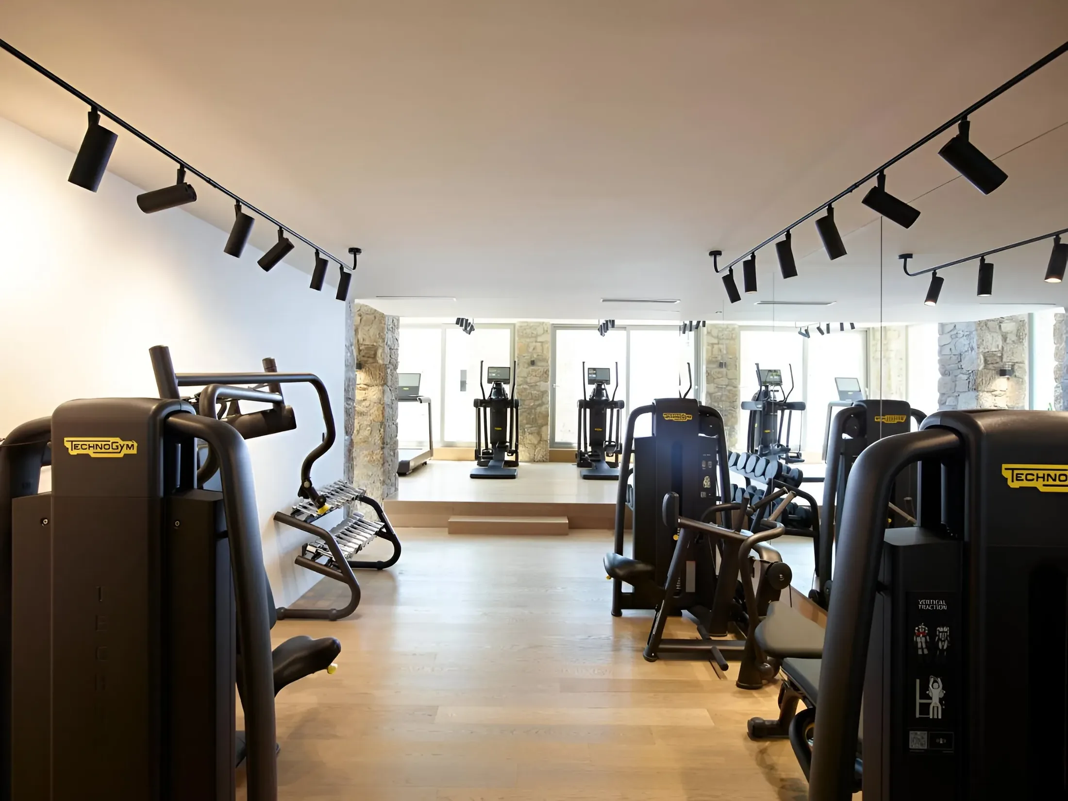 16 - Mykonos Fanari palestra