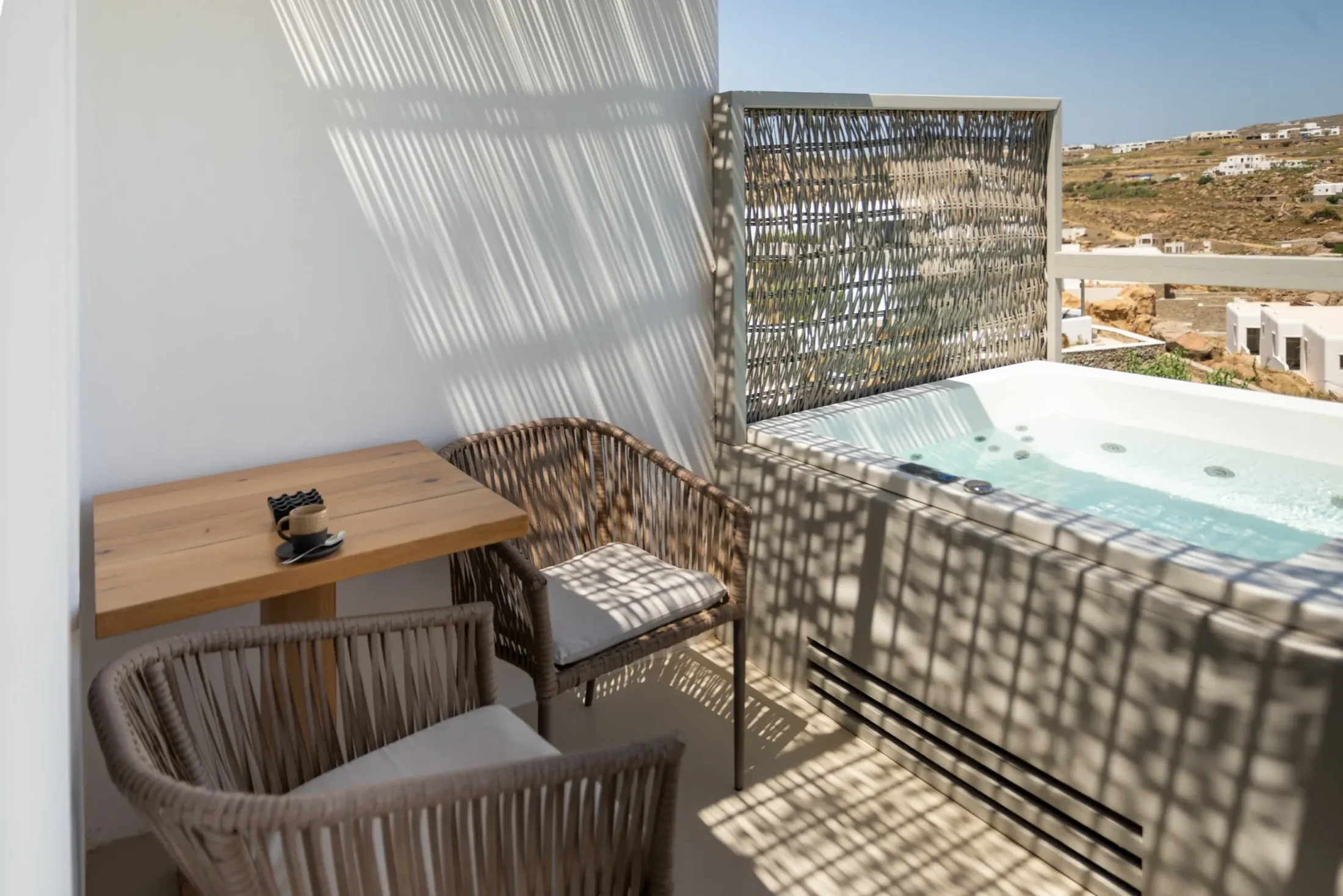 17 - Mykonos South Coast terrazza jacuzzi