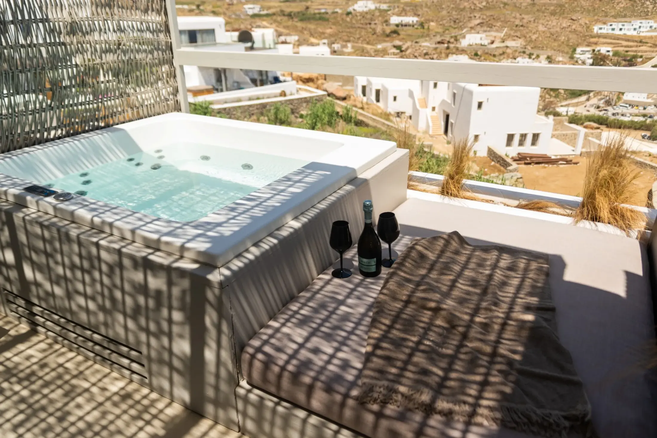 18 - Mykonos South Coast jacuzzi terrazza