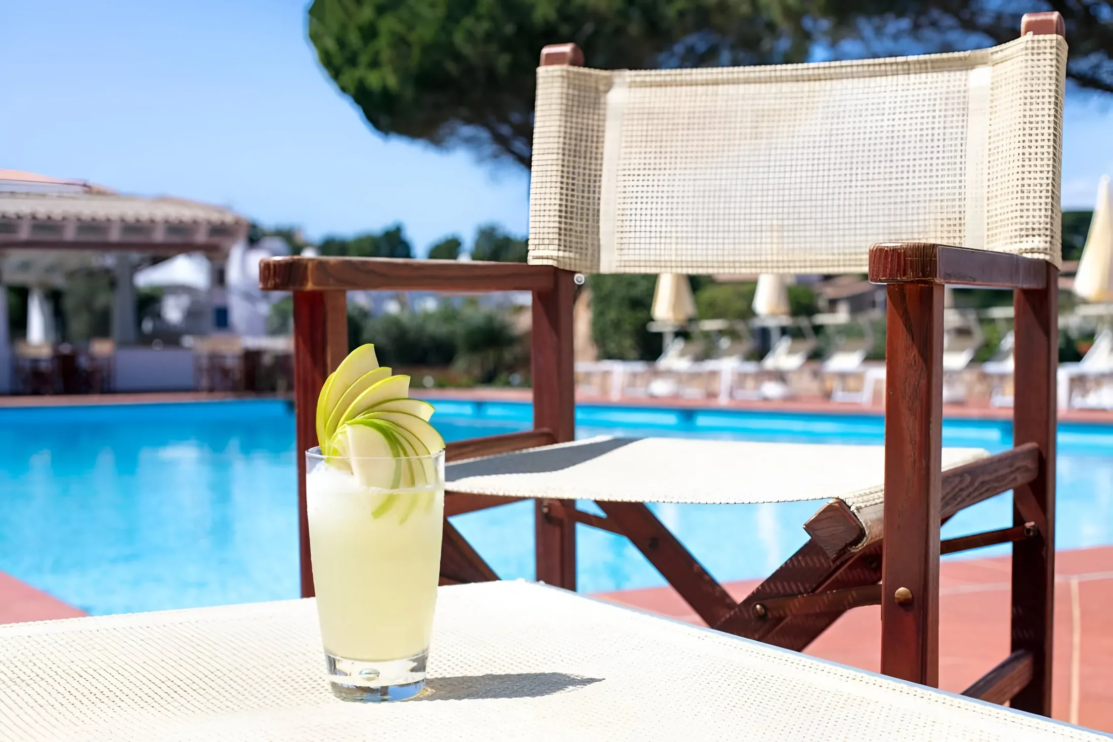 9 - Baja Sardinia cocktail piscina